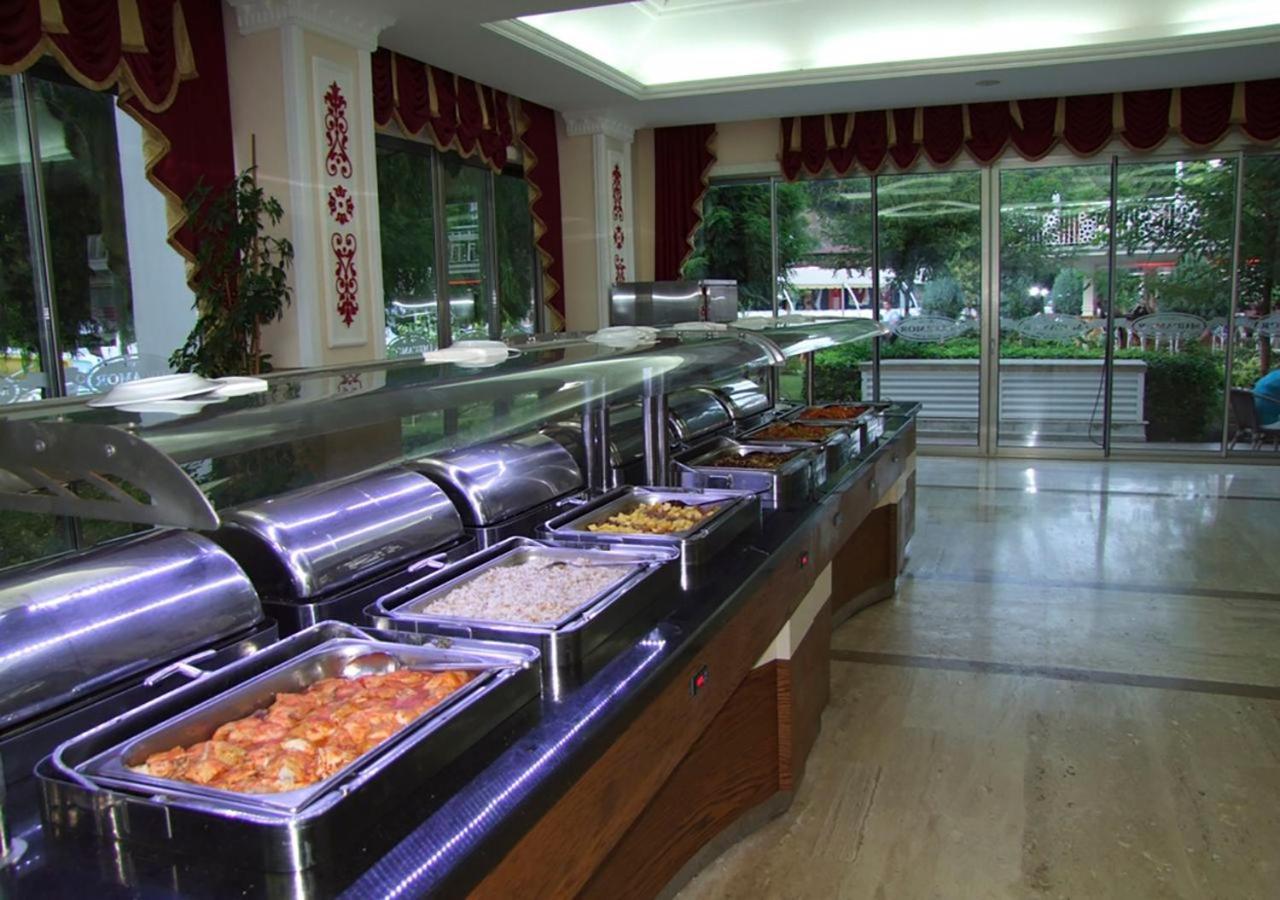 Golden Sunset Hotel&Spa Kemer Ngoại thất bức ảnh A buffet at a hotel