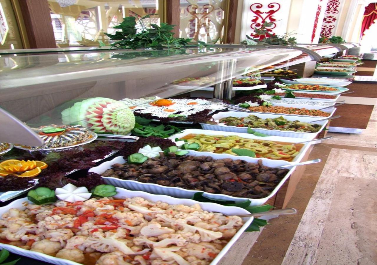 Golden Sunset Hotel&Spa Kemer Ngoại thất bức ảnh A buffet