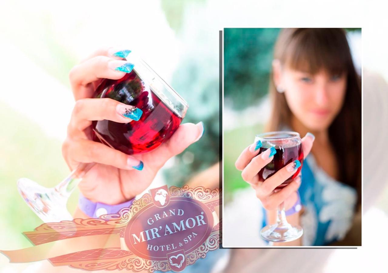 Golden Sunset Hotel&Spa Kemer Ngoại thất bức ảnh A glass of Miramar wine