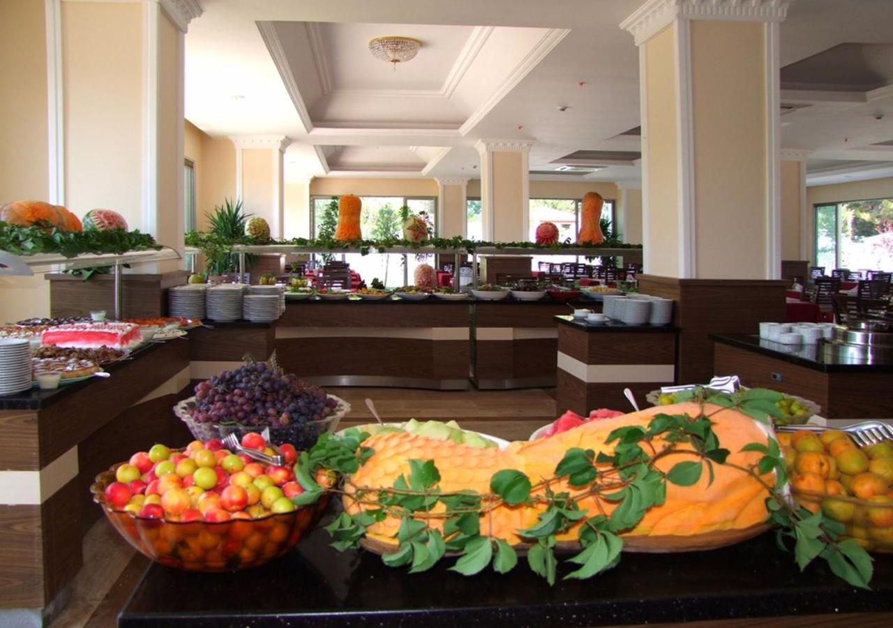Golden Sunset Hotel&Spa Kemer Ngoại thất bức ảnh A buffet at a hotel