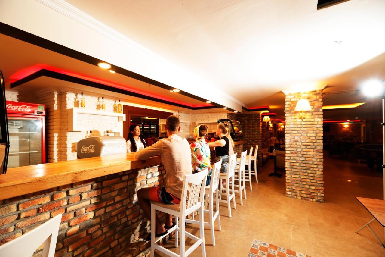 Golden Sunset Hotel&Spa Kemer Ngoại thất bức ảnh Restaurant in Belgrade