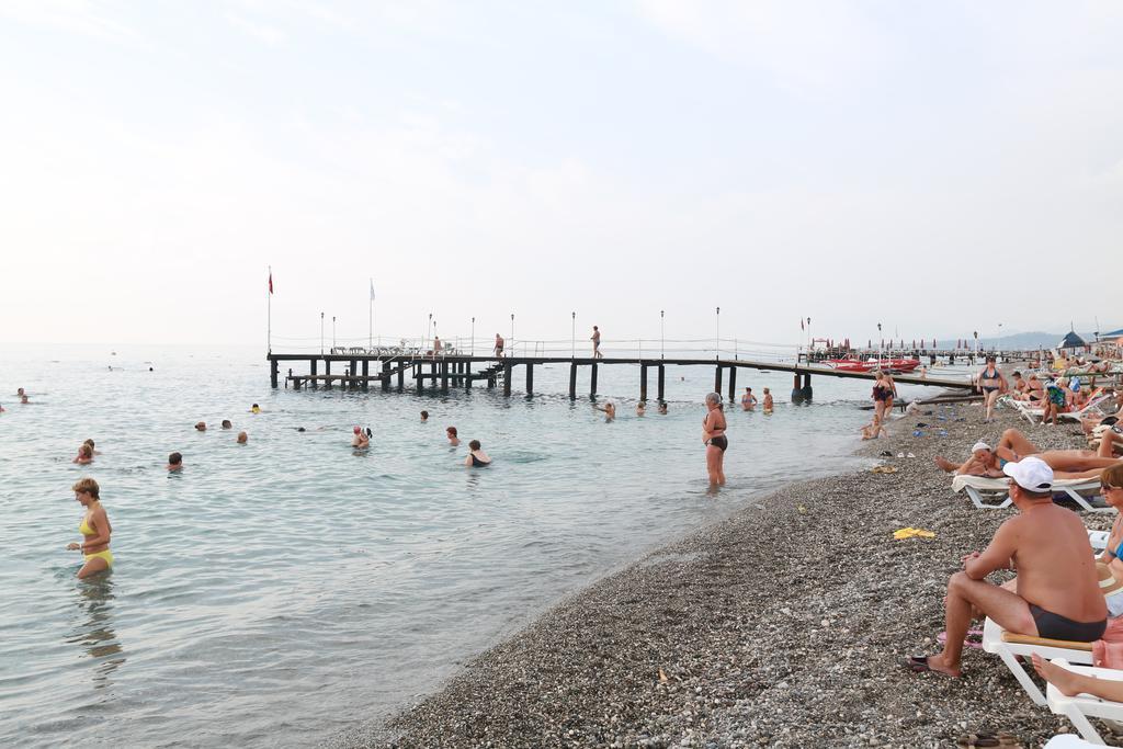Golden Sunset Hotel&Spa Kemer Ngoại thất bức ảnh The pier at the beach of Nea Vrasna
